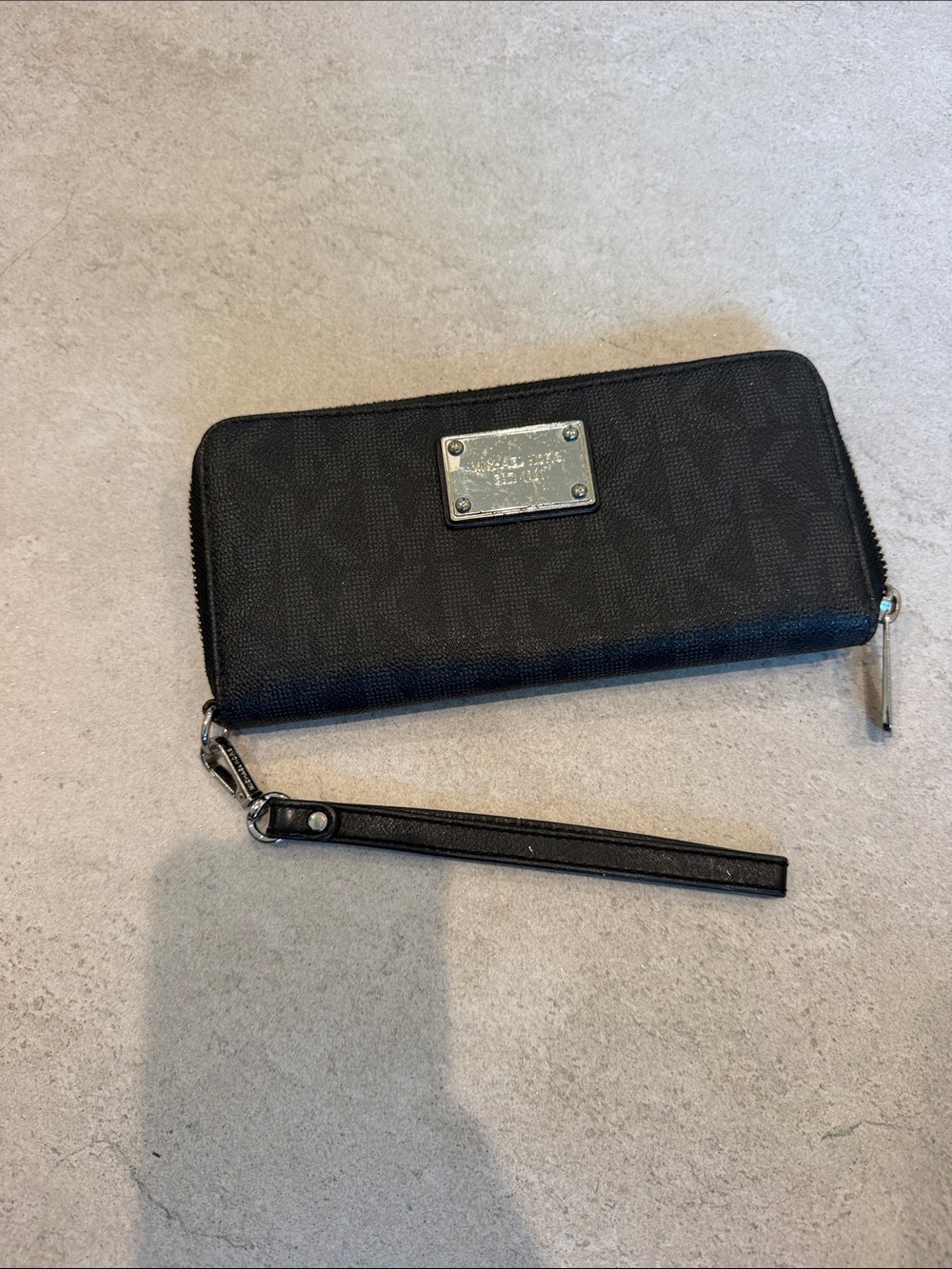 Michael Kors Black Logo-Print Zip Wristlet Wallet